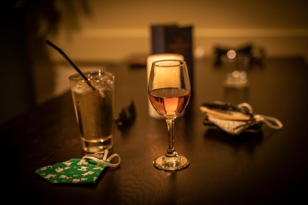 The Amberley Hotel Екстер'єр фото